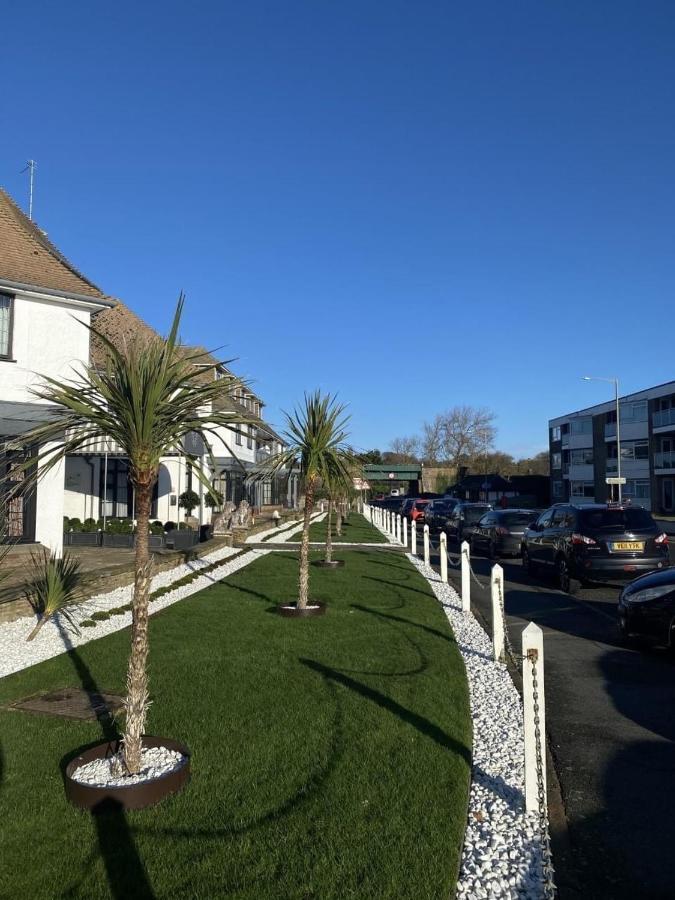 The Relais Cooden Beach And Spa Bexhill-on-Sea Εξωτερικό φωτογραφία