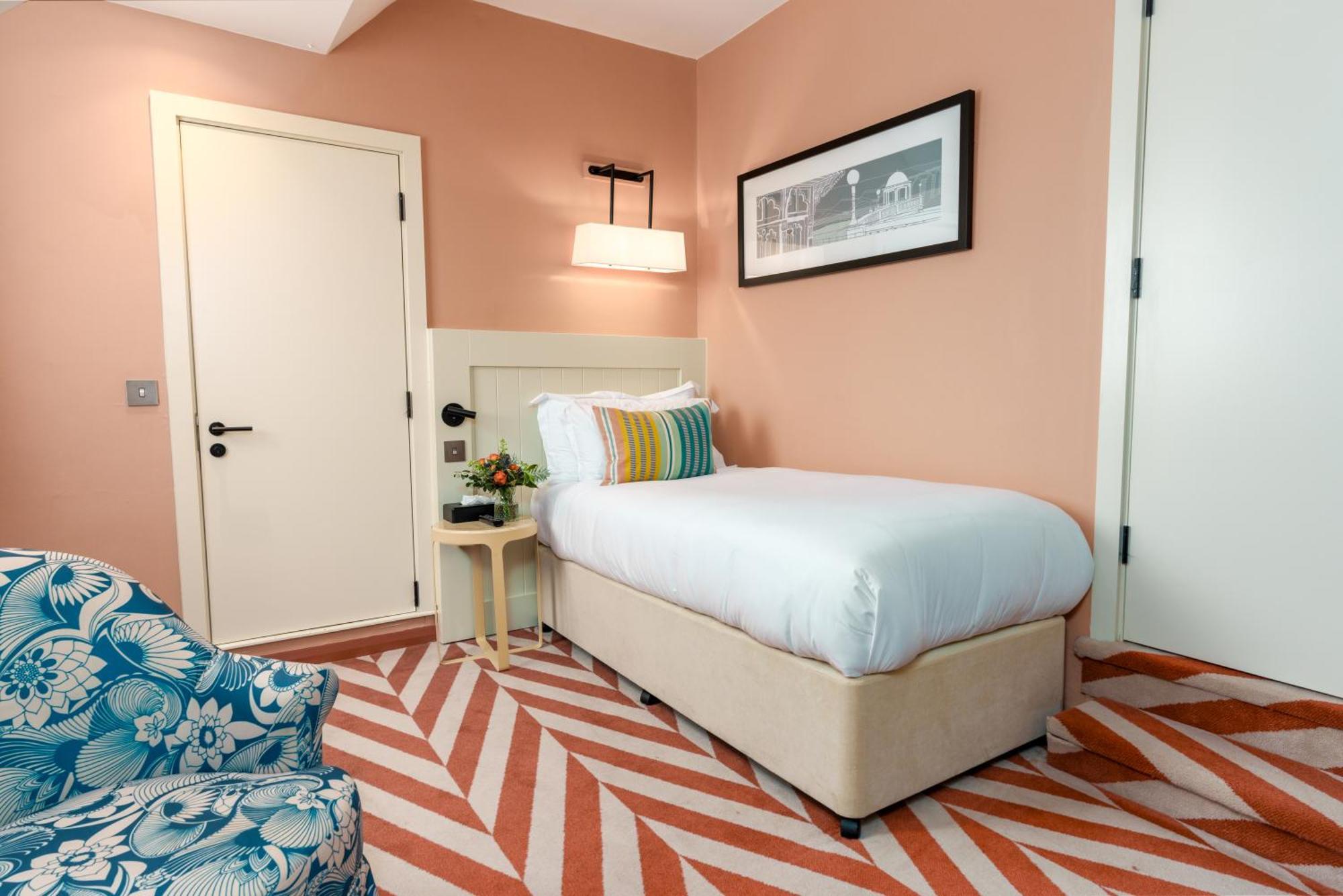 The Relais Cooden Beach And Spa Bexhill-on-Sea Εξωτερικό φωτογραφία